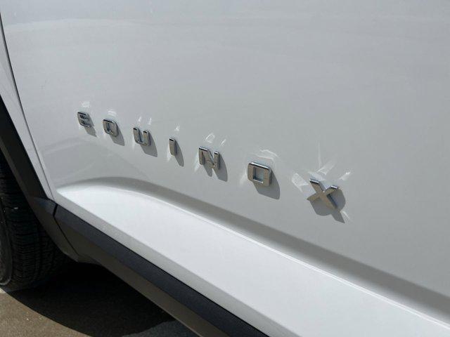 Photo of 2026 Summit White Chevrolet Equinox