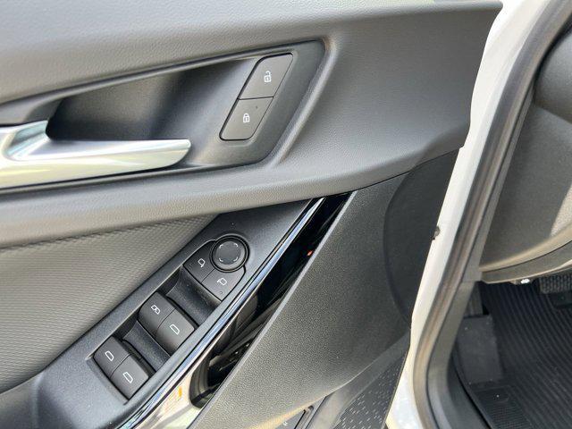Photo of 2026 Summit White Chevrolet Equinox