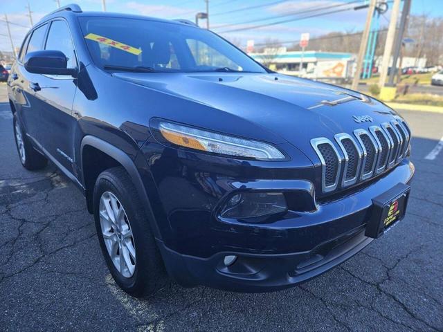 Photo of 2015 True Blue Pearlcoat Jeep Cherokee