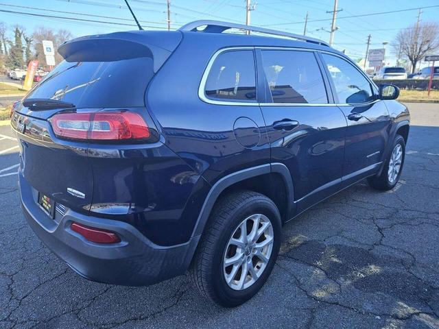 Photo of 2015 True Blue Pearlcoat Jeep Cherokee