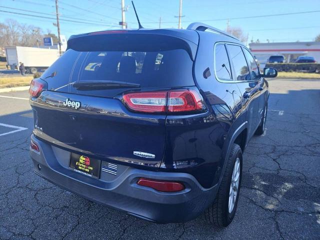 Photo of 2015 True Blue Pearlcoat Jeep Cherokee