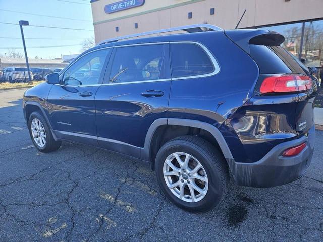 Photo of 2015 True Blue Pearlcoat Jeep Cherokee