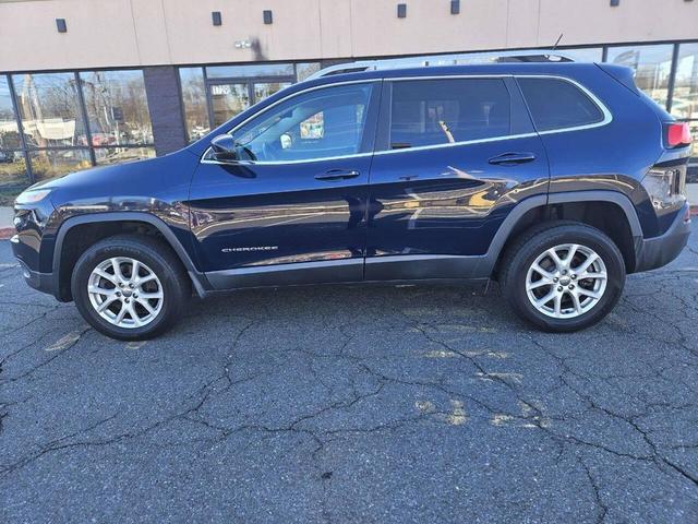 Photo of 2015 True Blue Pearlcoat Jeep Cherokee