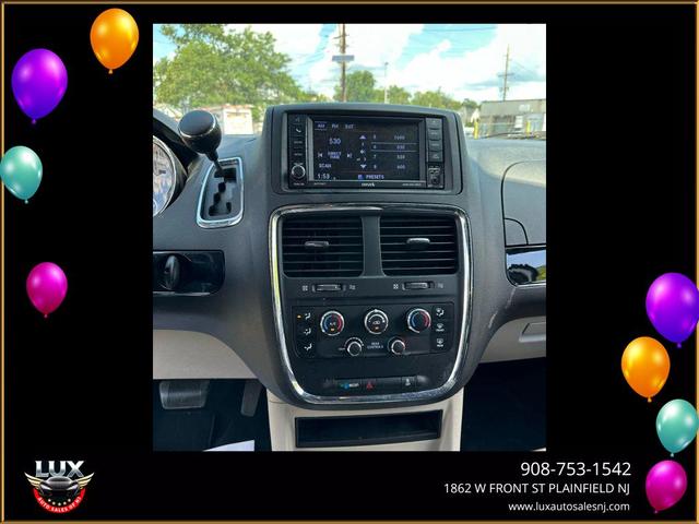 Photo of 2018 White Dodge Grand Caravan
