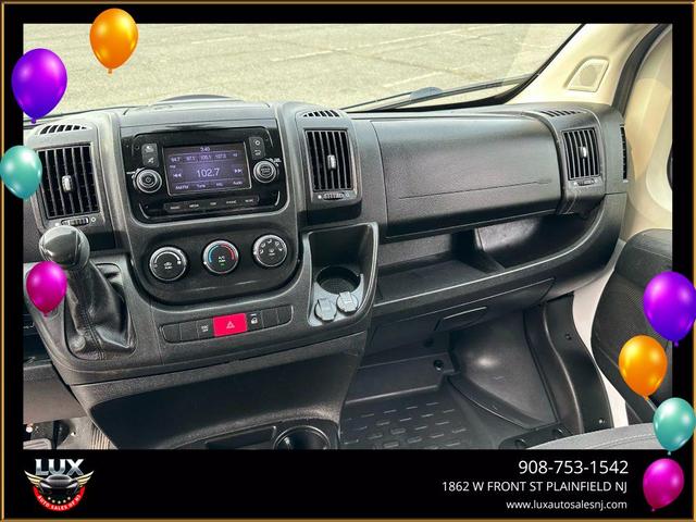 Photo of 2021 White RAM ProMaster 2500