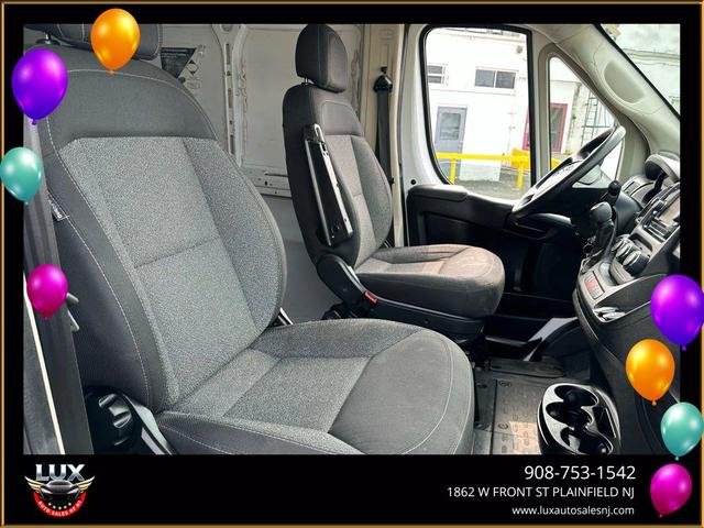 Photo of 2021 White RAM ProMaster 2500