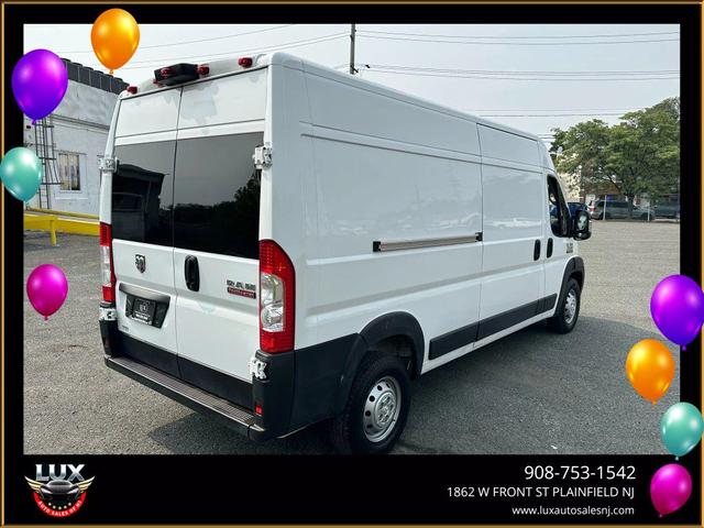 Photo of 2021 White RAM ProMaster 2500