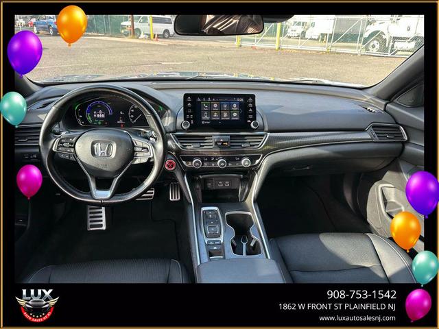 Photo of 2022 Silver Honda Accord Hybrid