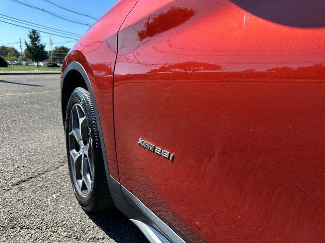 Photo of 2018 Orange BMW X1