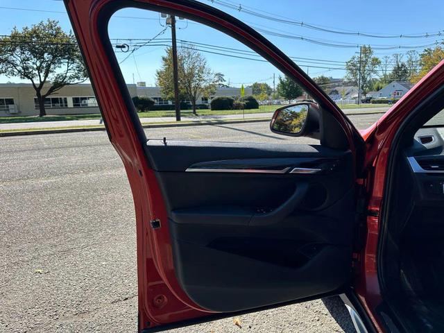 Photo of 2018 Orange BMW X1