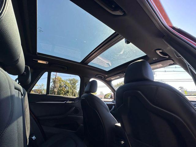 Photo of 2018 Orange BMW X1