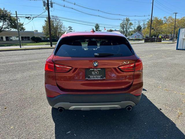 Photo of 2018 Orange BMW X1