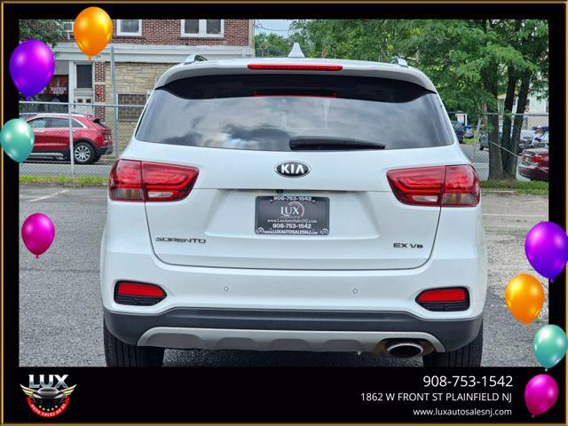 Photo of 2019 White Kia Sorento