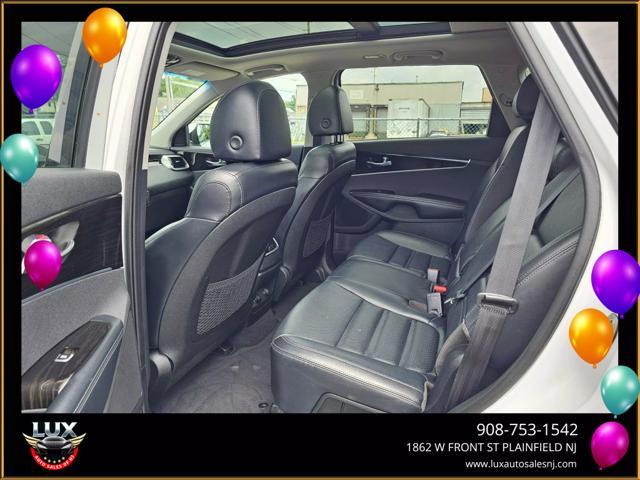 Photo of 2019 White Kia Sorento