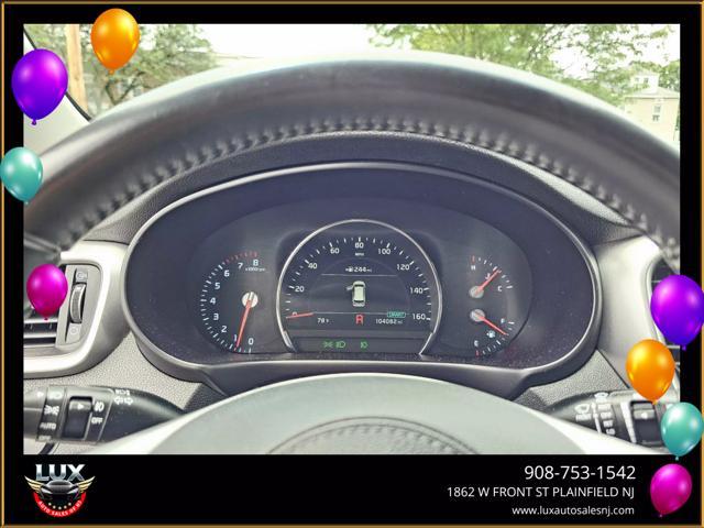 Photo of 2019 White Kia Sorento