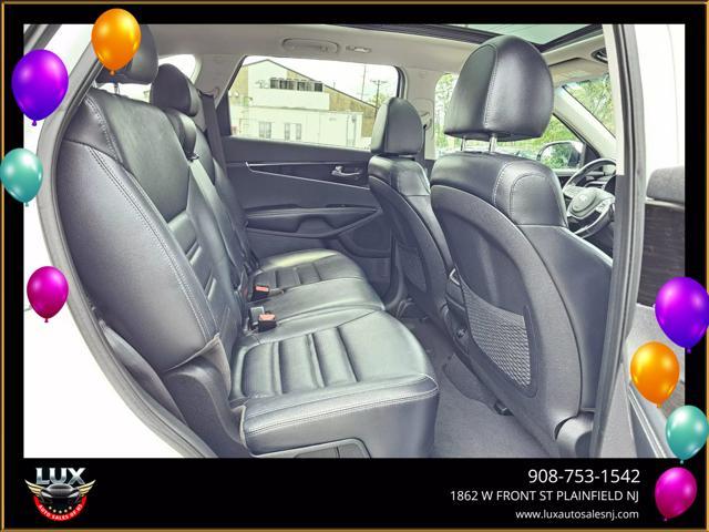 Photo of 2019 White Kia Sorento