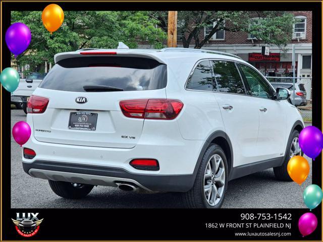 Photo of 2019 White Kia Sorento