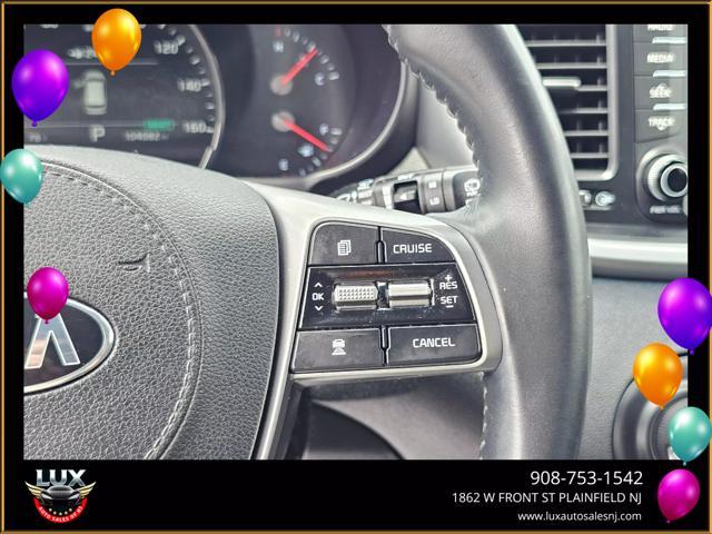 Photo of 2019 White Kia Sorento