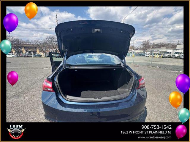 Photo of 2022 Blue Chevrolet Malibu