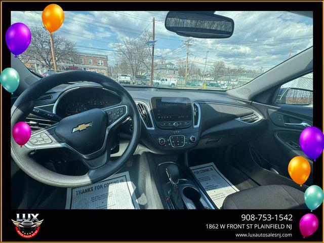 Photo of 2022 Blue Chevrolet Malibu