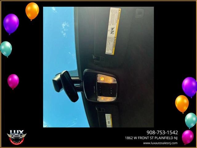 Photo of 2018 Diamond Black Crystal Pearlcoat Jeep Grand Cherokee