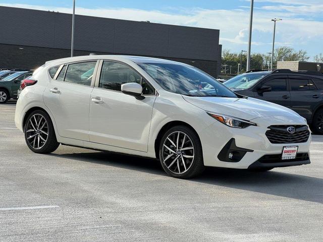 Photo of 2025 White Pearl Subaru Impreza