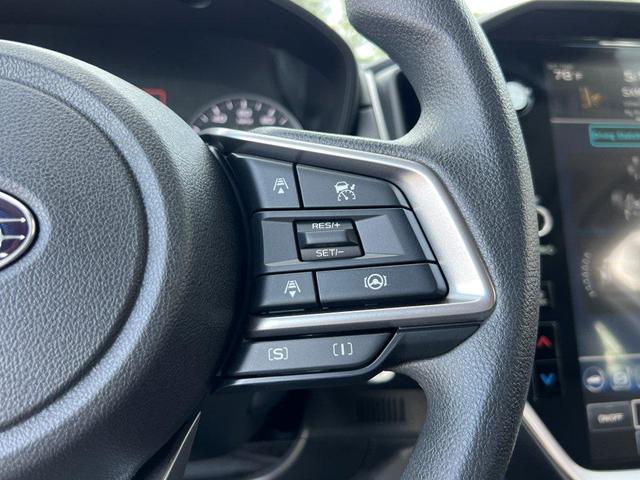 Photo of 2025 White Pearl Subaru Impreza