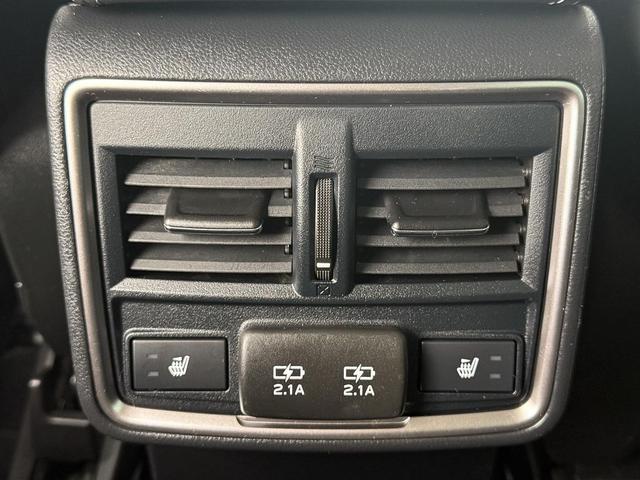 Photo of 2020 Crystal White Pearl Subaru Forester