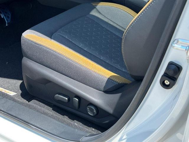 Photo of 2025 White Pearl Subaru Crosstrek