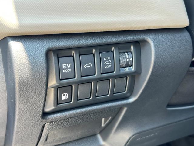 Photo of 2025 Daybreak Blue Pearl Subaru Forester Hybrid