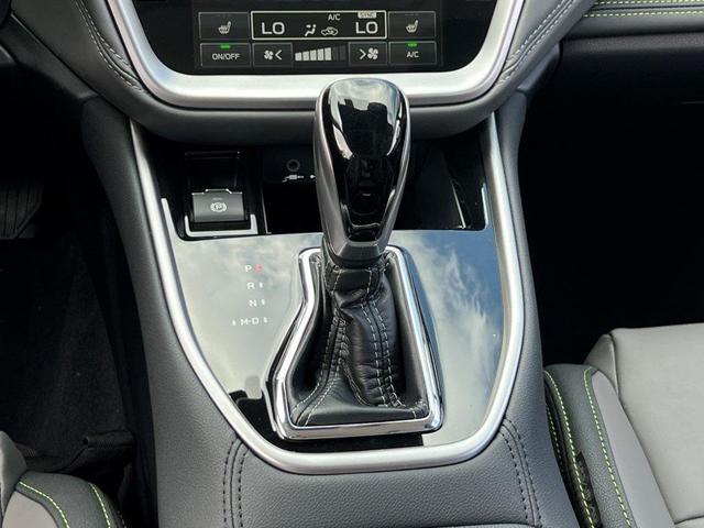 Photo of 2025 White Pearl Subaru Outback