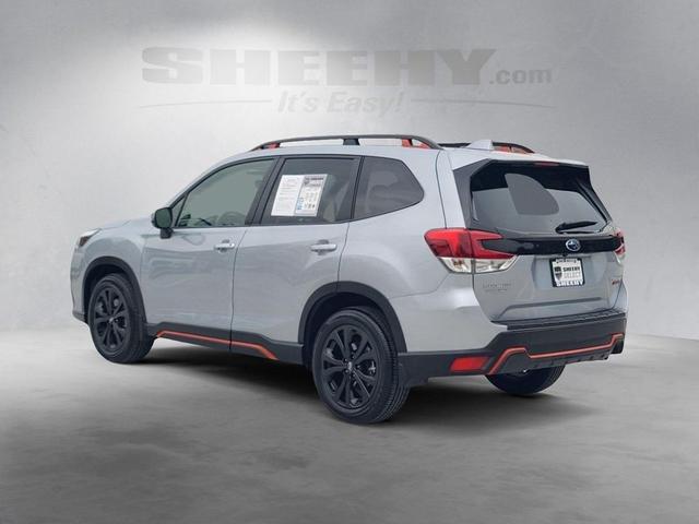 Photo of 2023 Ice Silver Subaru Forester