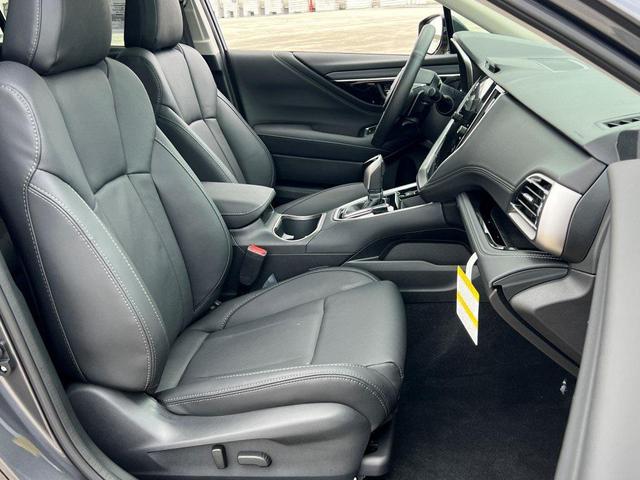 Photo of 2025 Magnetite Gray Metallic Subaru Outback