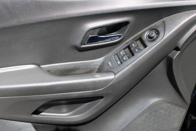 Photo of 2021 Midnight Blue Metallic Chevrolet Trax