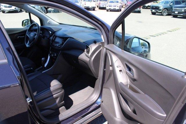 Photo of 2021 Midnight Blue Metallic Chevrolet Trax
