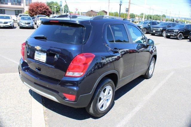 Photo of 2021 Midnight Blue Metallic Chevrolet Trax