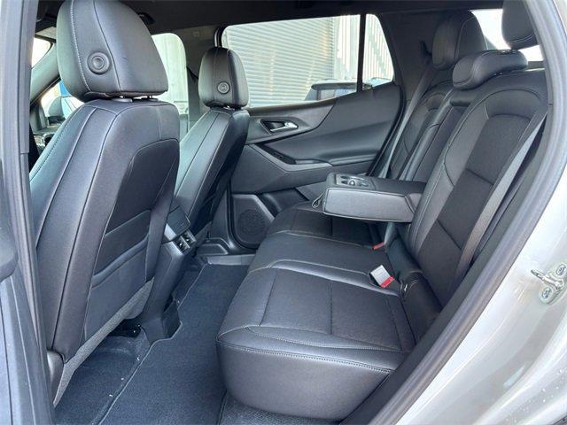 Photo of 2026 Summit White Chevrolet Equinox