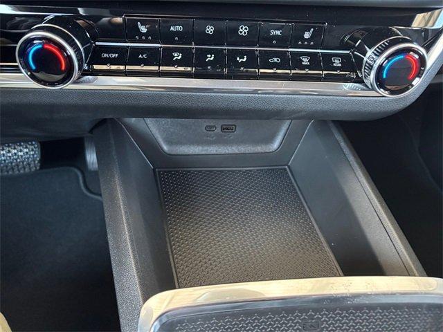 Photo of 2026 Summit White Chevrolet Equinox