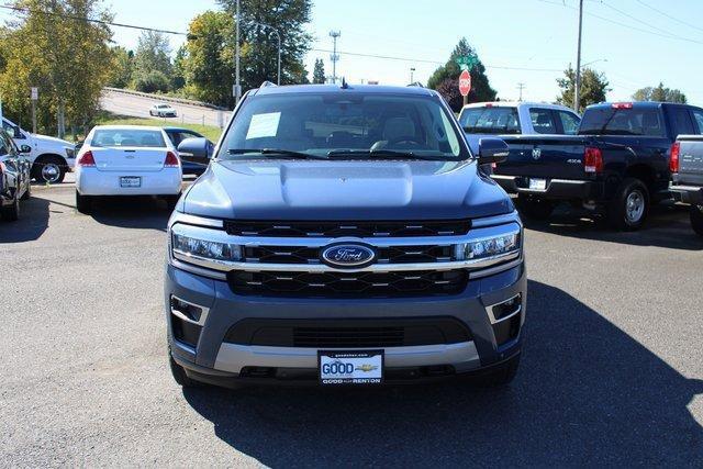 Photo of 2023 Blue Metallic Ford Expedition