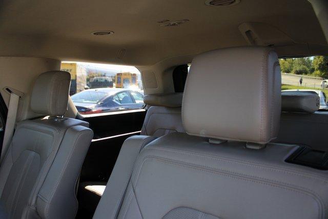 Photo of 2023 Blue Metallic Ford Expedition