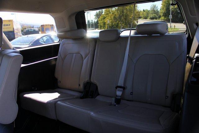 Photo of 2023 Blue Metallic Ford Expedition