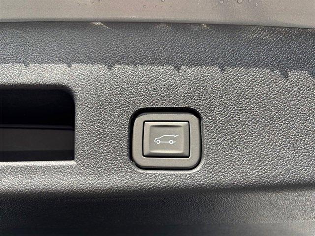 Photo of 2025 Sterling Gray Metallic Chevrolet Traverse