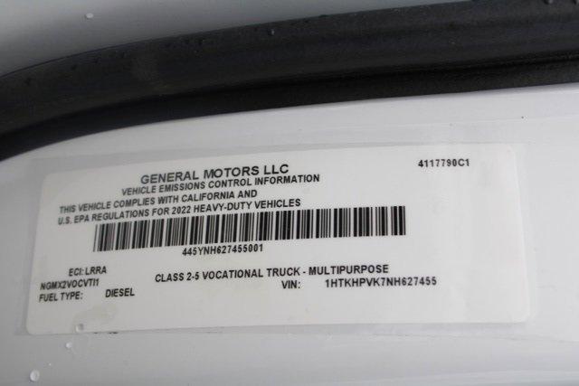 Photo of 2022 White Chevrolet Silverado 1500