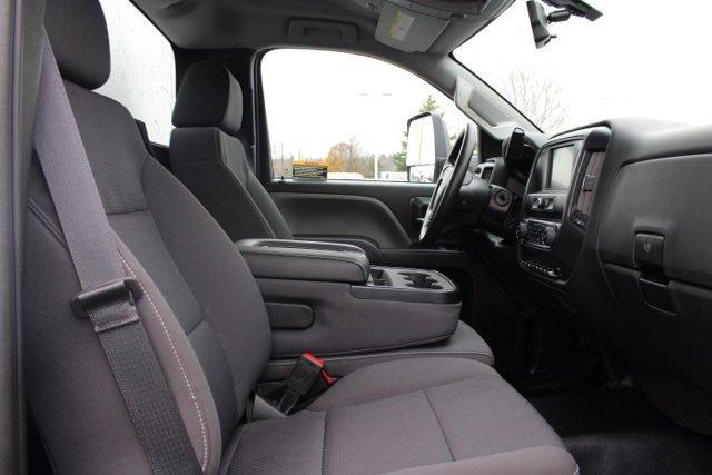 Photo of 2022 White Chevrolet Silverado 1500