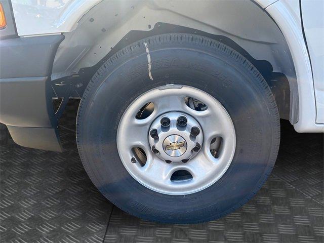 Photo of 2025 Summit White Chevrolet Express 2500
