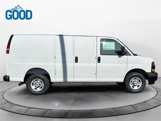 Photo of 2025 Summit White Chevrolet Express 2500