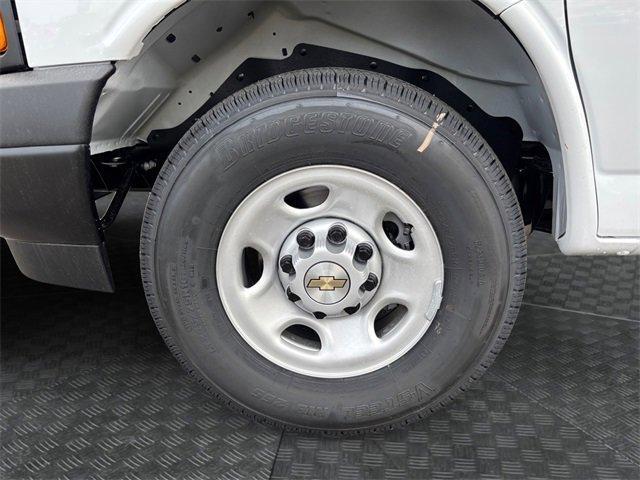 Photo of 2025 Summit White Chevrolet Express 2500