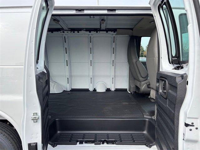 Photo of 2025 Summit White Chevrolet Express 2500