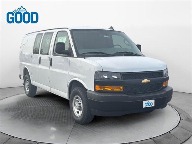 Photo of 2025 Summit White Chevrolet Express 2500