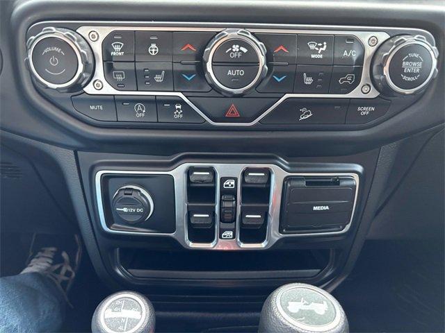 Photo of 2020 Black Clearcoat Jeep Wrangler Unlimited
